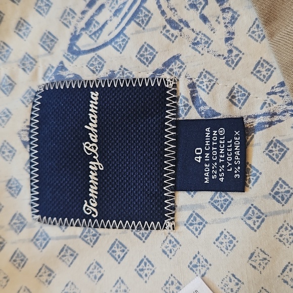 Tommy Bahama khaki shorts, Size 40 - Picture 5 of 6